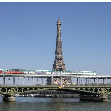 7 Eme Arrondissement Apartment *
